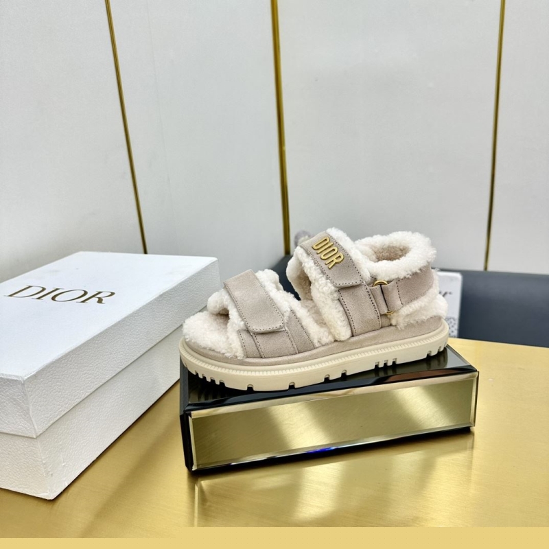 ch**an D*or sandals